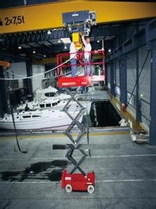 濟(jì)南宇航液壓升降機(jī)械制造廠 提供各類液壓升降設(shè)備的高質(zhì)量批售服務(wù)